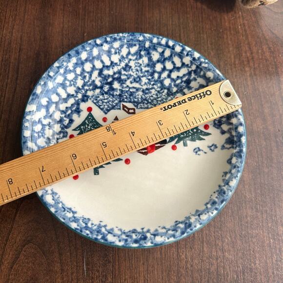 4 Cabin In The Snow by TIENSHAN Christmas plates folk craft